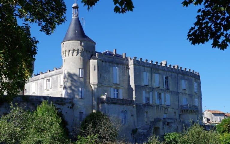 Le château de Jonzac