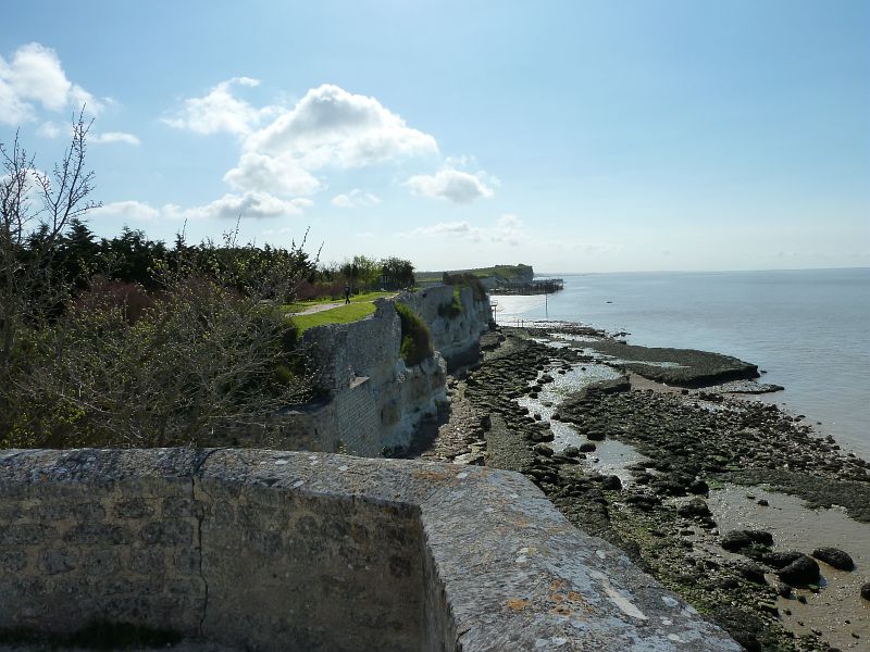 Vue sur le littoral à Talmont sur l'estuaire de la Gironde